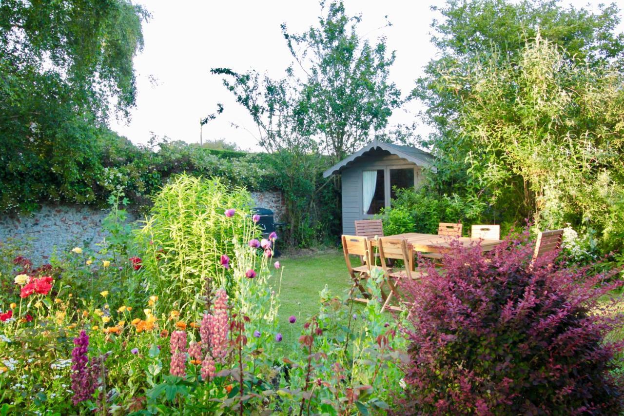 Holiday home Duck - Grade Ii Listed Cottage, Village Location, Nr Holt *