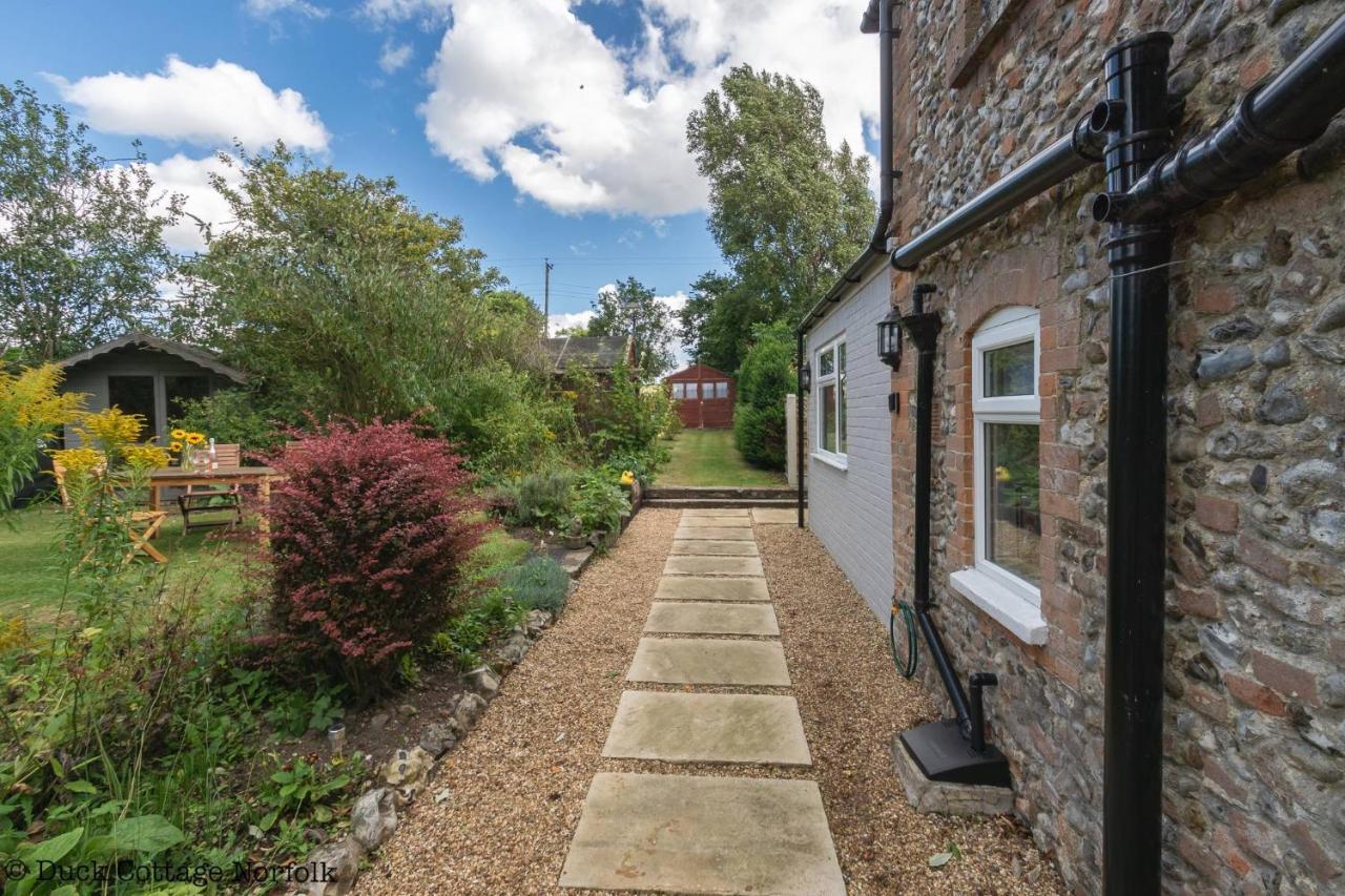 Casa de Férias Duck - Grade Ii Listed Cottage, Village Location, Nr Holt *